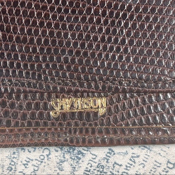 Smythson Antique lizard skin passport wallet with gold corners - Picture 9 of 15